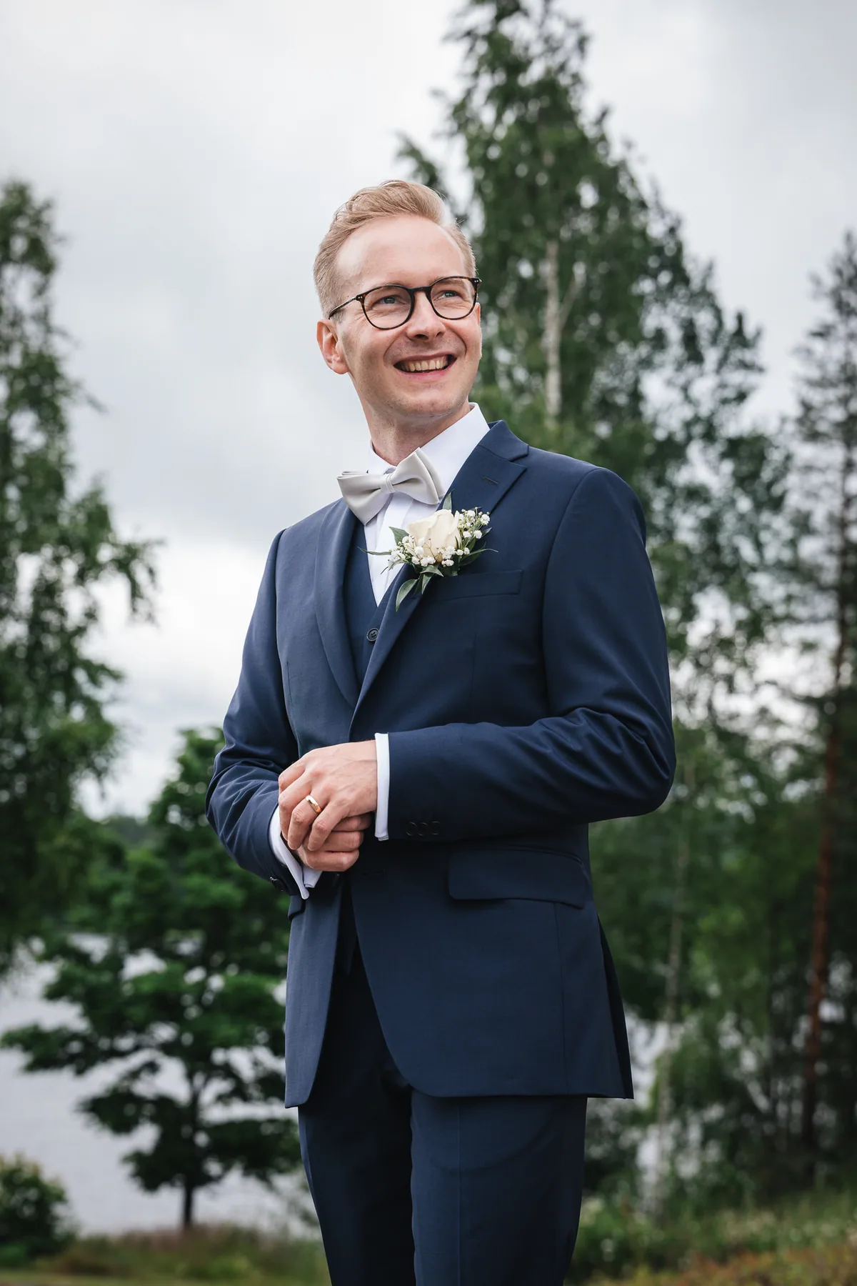 Sulhanen odottamassa